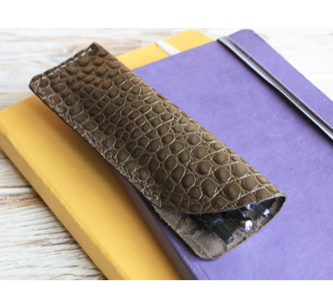 Leather flat pencil holder