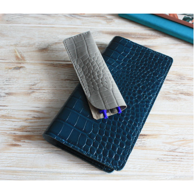 Gray leather flat pencil holder Gray leather flat pencil holder